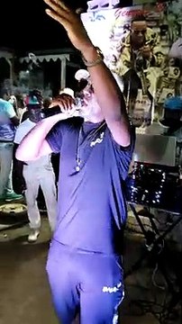 Mr Easy inna reggae dancehall style.