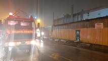 Başakşehir'de bir metal fabrikasının bahçesinde yangın çıktı