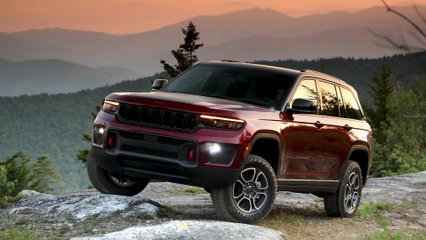 All-new 2022 Jeep® Grand Cherokee Trailhawk Driving Video