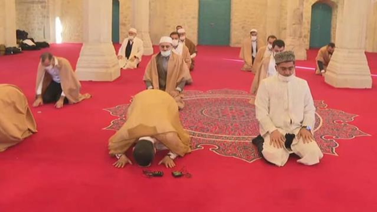 Karabağ zaferinin 1. yıl dönümünde Şuşa'da şükür namazı kılındı