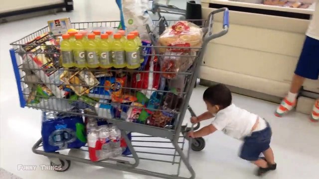Video Lucu Bikin Ngakak Terbaru _ Reaksi Lucu Saat Bayi Pergi Belanja Pertama Kali