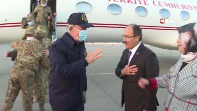 Milli Savunma Bakanı Akar, 8 Kasım Zafer Günü kutlamalarına katıldıMilli Savunma Bakanı Hulusi Akar: Ermenistan, düşmanlığı bırakıp geleceğe...