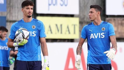 Milli Takım resmi hesabından Fenerbahçe'ye Berke Özer göndermesi