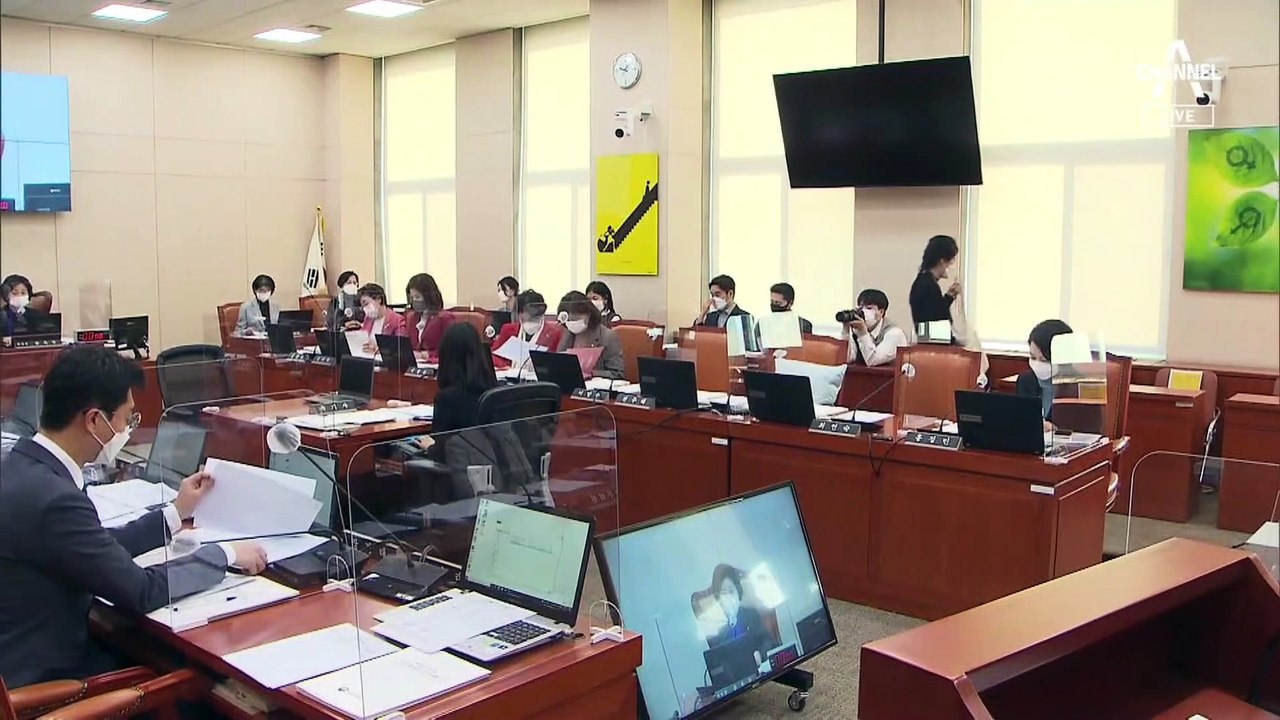 “공약 아닌 참고 자료”?…여가부 선거 개입 해명 논란