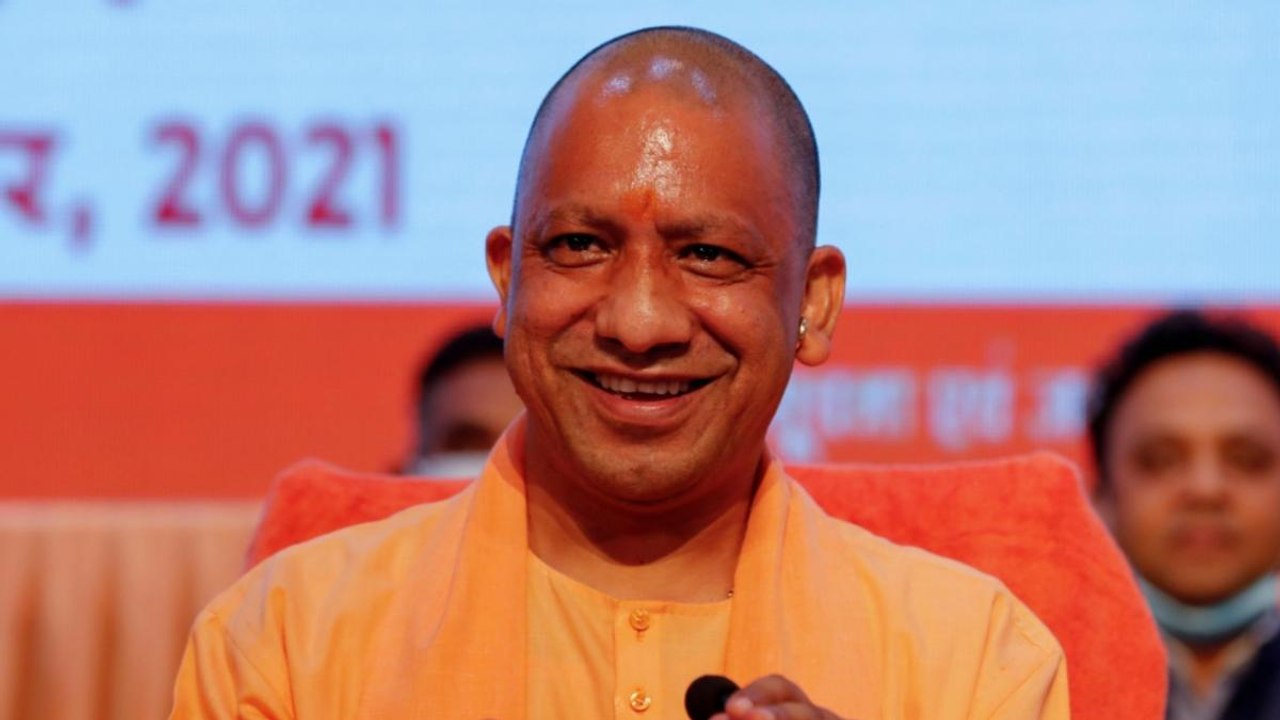UP: CM Yogi Adityanath met Kairana's exodus victims