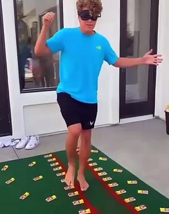 Le jeu des pièges à souris... attention les pieds