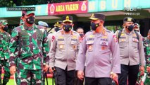 Kapolri Sepekan : Panglima TNI dan Kapolri Tinjau Vaksinasi Covid-19 di Medan (2/3)