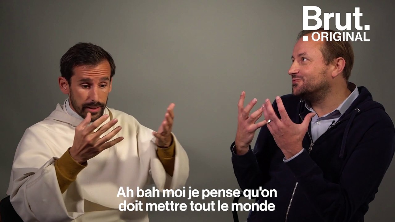 Conversation sur le mariage des prêtres entre deux d'entre eux