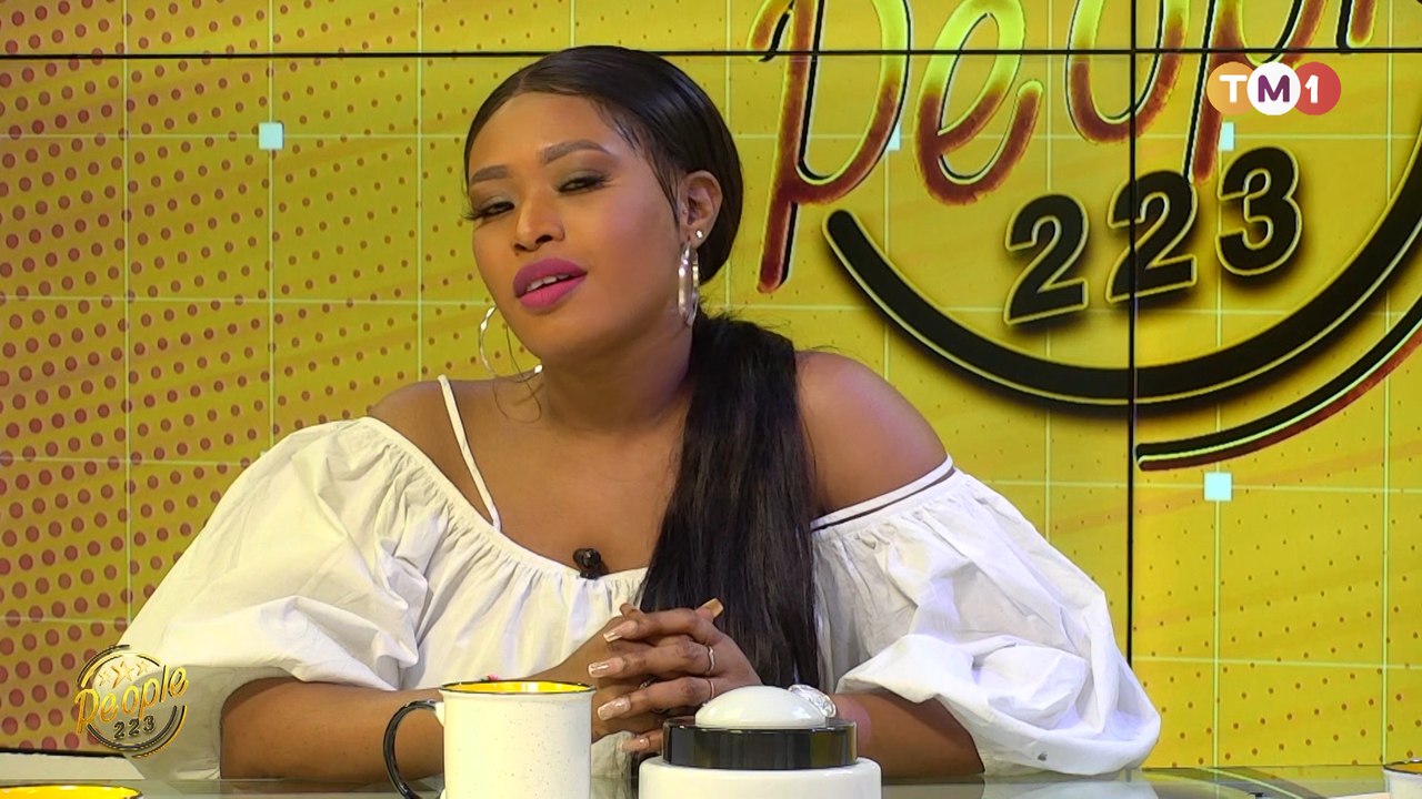 PEOPLE223 AVEC SIRA BINTSI
