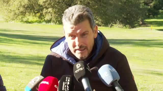 Unzue: Estamos en un cambio de ciclo y Xavi es la persona adecuada