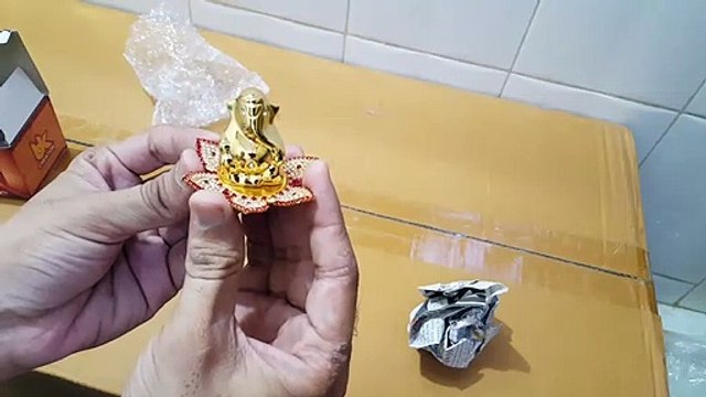 Unboxing and Review of ganesh gold plated with diamond 6 petals gift