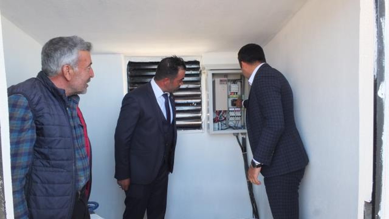 Keban'ın Göldere köyünde güneş enerji sistemiyl...