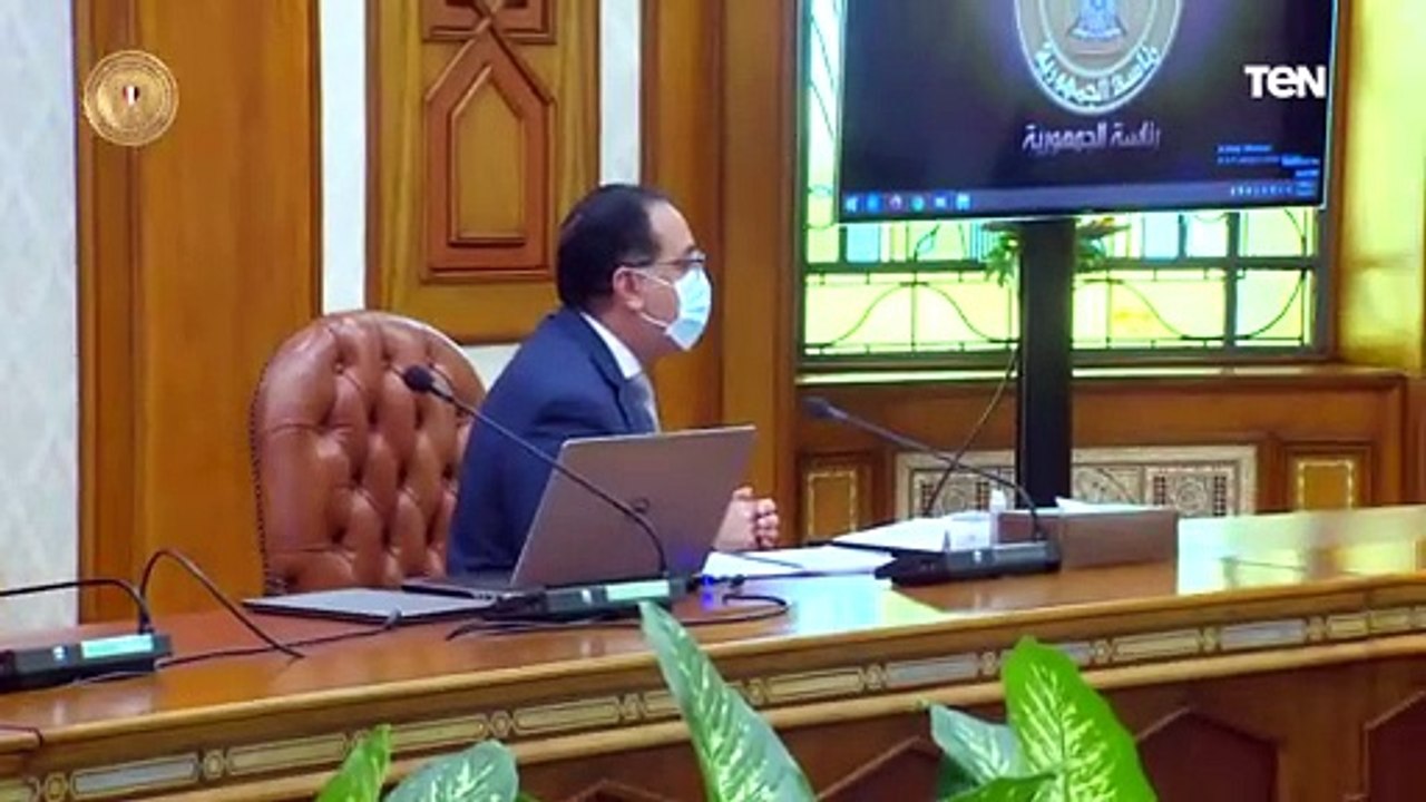 الرئيس السيسي يجتمع مع رئيس الوزراء لمتابعة الموقف التنفيذي لعدد من المشروعات القومية