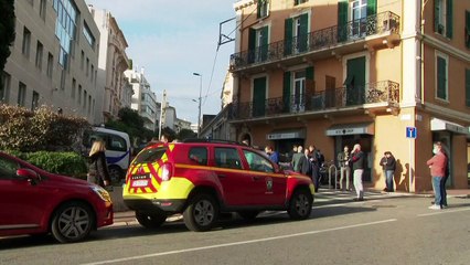 Rendőröket akartak megkéselni Cannes-ban