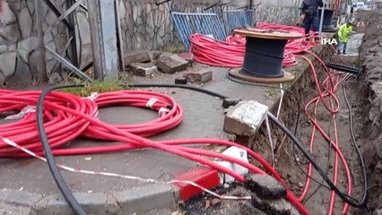 Erciş'te elektrik hatları yer altına alınıyor