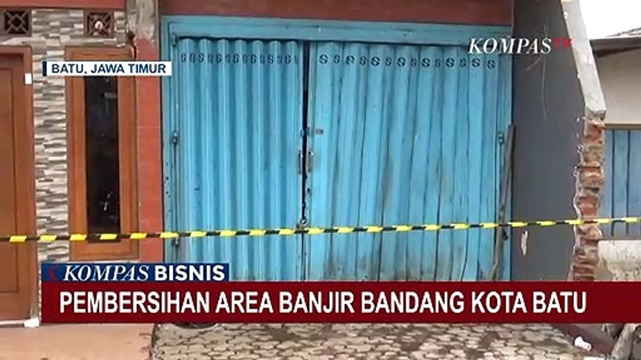 Proses Pembersihan Rumah Korban Banjir Bandang Kota Batu Masih Berlanjut