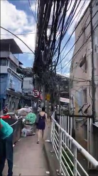 Les cables électriques à Rio ça fait un peu peur