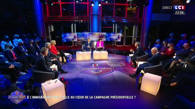 VIDÉO - Présidentielle 2022 : Zemmour est là parce que c'est l'échec de Macron , selon Bertrand
