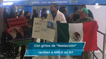 Con mariachi, fotos y carteles, simpatizantes dan bienvenida a AMLO a NY