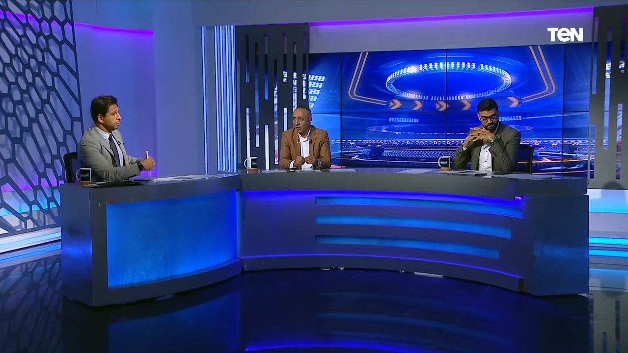 "بيوصل رسالة للاعيبة انه معندوش عزيز".. محسن لملوم يوضح رأيه في اختيارات كيروش واستعباد طارق حامد