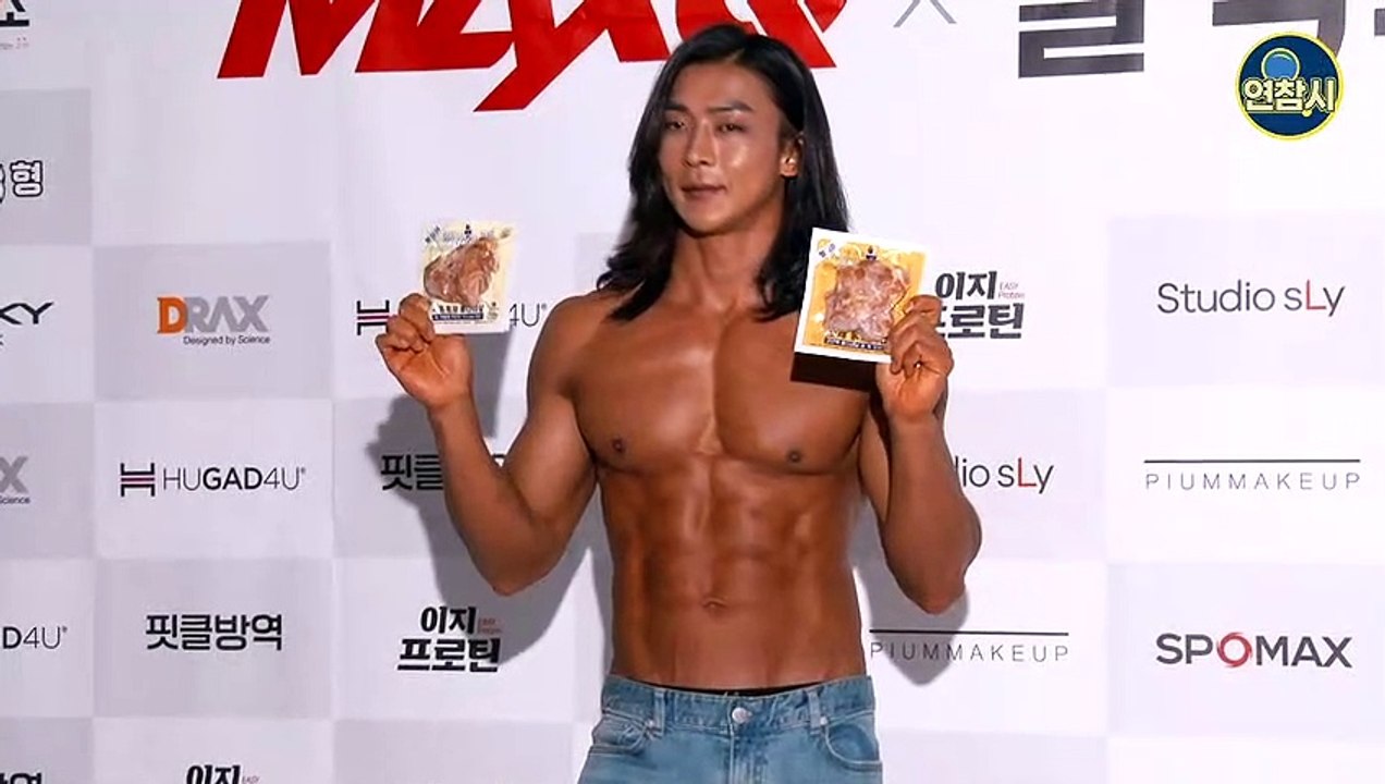 ‘맥스큐’ 김현 화보촬영, 2021년 머슬마니아 피지크 그랑프리의 완벽한 몸매(211...
