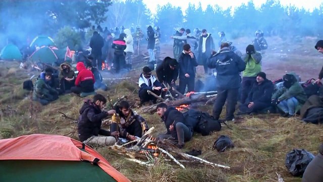 رئيس وزراء بولندا: أزمة المهاجرين من بيلاروس تهدد أمن الاتحاد الأوروبي برمته