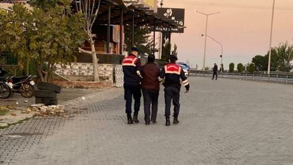 Eğlence mekanında garson müşteriyi bıçakladı