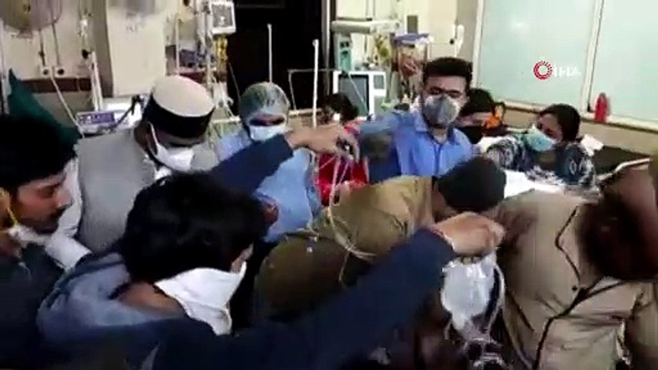 Hindistan'da hastanede yangın faciası: 4 bebek öldü