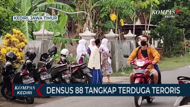Densus 88 Tangkap Dua Orang Terduga Teroris Di Kabupaten Kediri