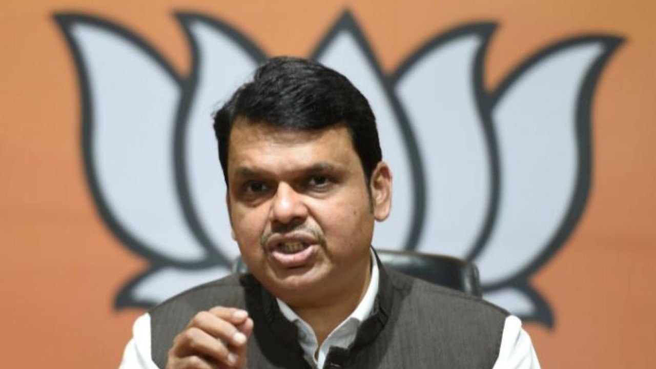 Nonstop: Fadnavis' explosive charges on Nawab Malik & more