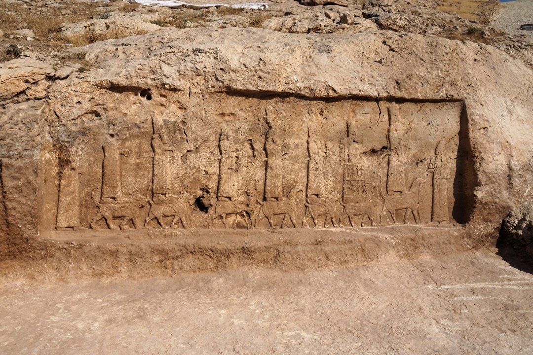 Histoire : des pressoirs à vin et des bas-reliefs assyriens de 2 700 ans découverts en Irak
