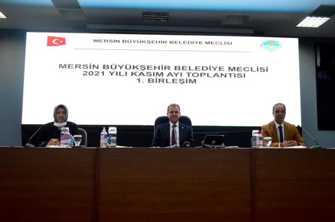 Mersin Büyükşehir Belediyesi meclis toplantısında gerginlik (1)
