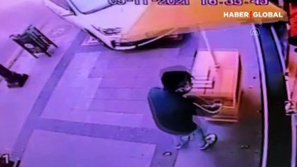 Malatya'da 2 katlı binan çöküş anına dair ilk video