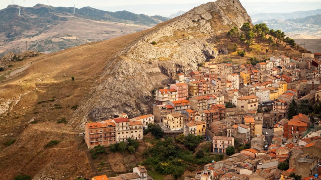 Voyage : ce village sicilien met en vente des maisons à 1 euro