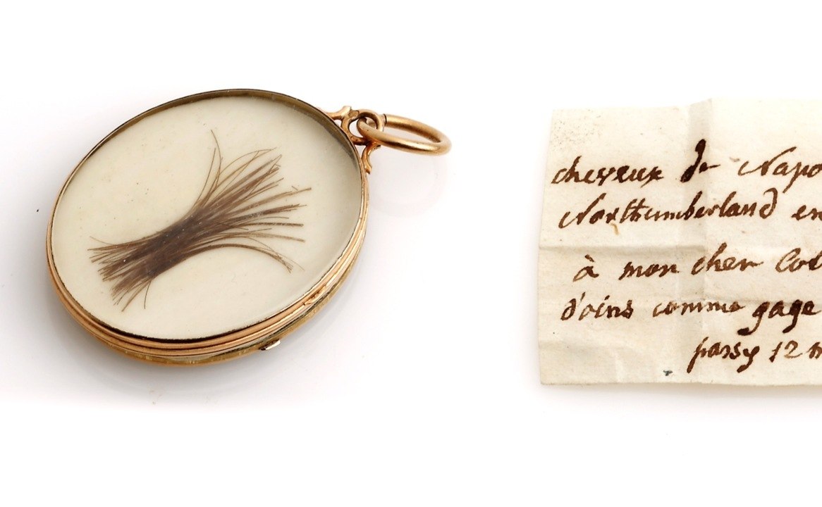 Une mèche de cheveux de Napoléon 1er bientôt mise aux enchères