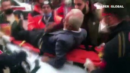 Malatya'da yıkılan binanın enkazından böyle çıkarıldılar