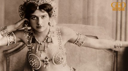 Danseuse, courtisane, espionne... Qui était Mata Hari ?