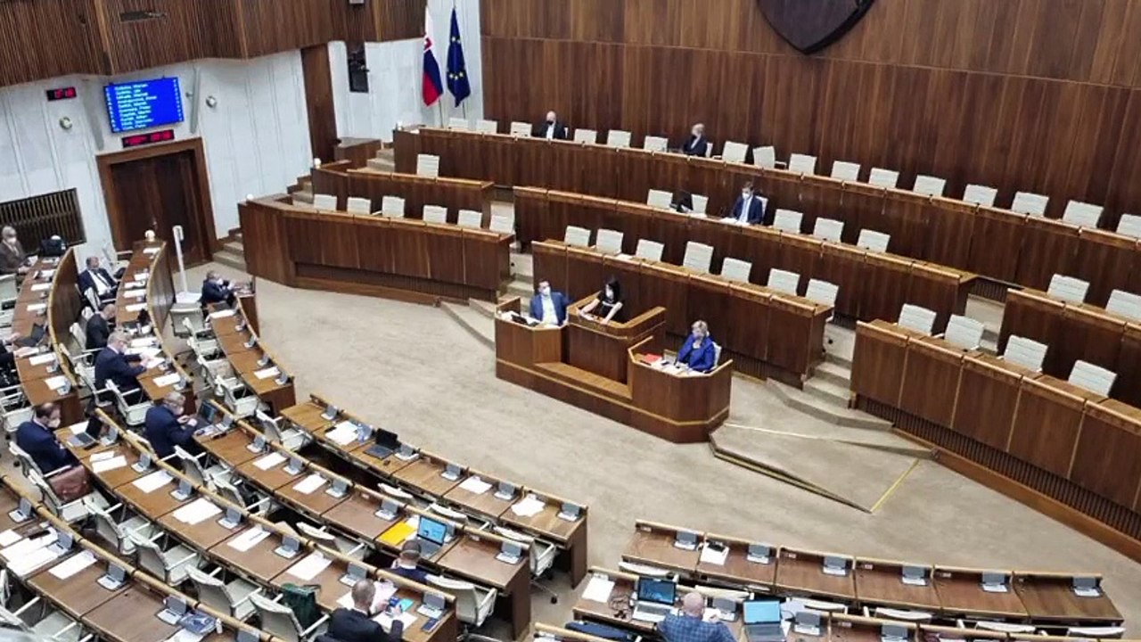 ZÁZNAM: Rozprava k interrupčnému zákonu