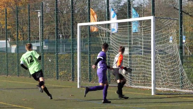 Das 6:1 für den SC Hainberg im Spiel gegen den JFV Rhume-Oder (C-Jugend) durch Konstantinos Paraschoudis