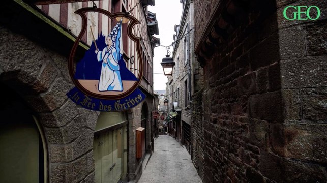 Coronavirus : les images saisissantes du Mont-Saint-Michel désert