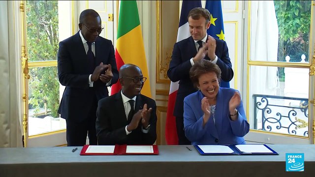 Macron hosts Benin president as France returns 26 looted artworks