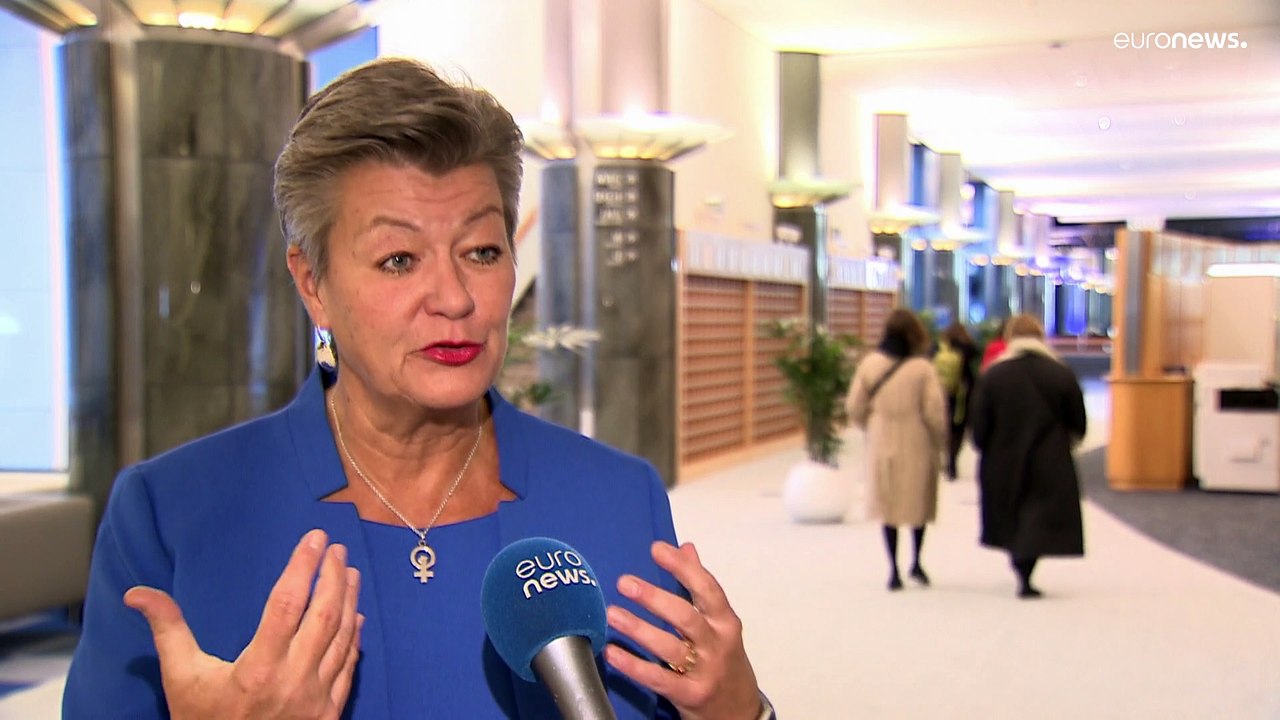 Migranti, Unione europea: sanzioni contro le compagnie aeree di Paesi terzi coinvolti?