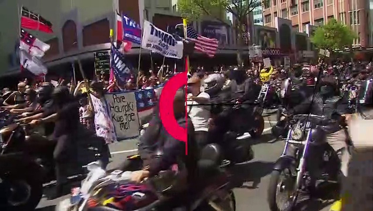 Μαζική διαδήλωση κατά των μέτρων για την πανδημία