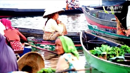 Keunikan Pasar Apung Lok Baintan