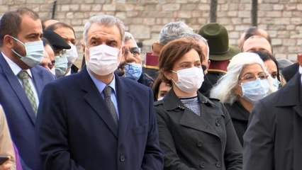 Taksim'de Cumhuriyet Anıtı'nda Atatürk'ü anma töreni