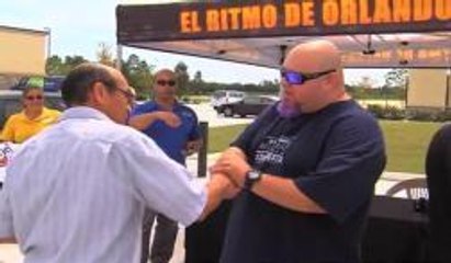 Video herunterladen: Noticias Univision Florida Central y Salsa 98.1 regalan gasolina