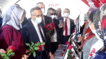 Rize Valisi Çeber, evlat nöbetindeki ailelerle buluştu