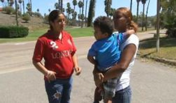 Denuncian trabajadoras a contratistas