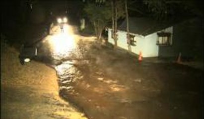 Ruptura de tubería causa daños en vivienda