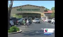 Cientos personas acudieron a la inauguración de Whole Foods Market